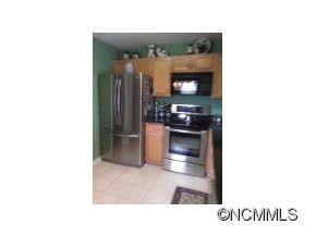 4606 Breakers - Photo 2