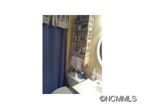 4606 Breakers - Photo 13