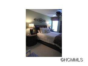 4606 Breakers - Photo 3