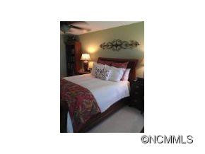 4606 Breakers - Photo 4