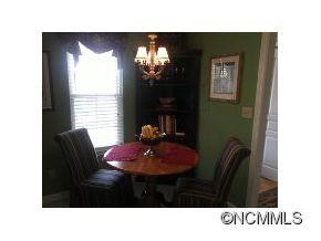 4606 Breakers - Photo 6