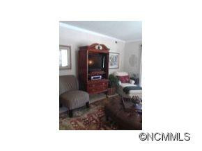 4606 Breakers - Photo 8