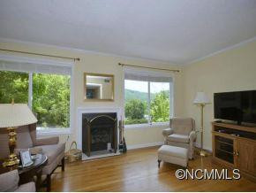 107 SHADOWBROOK DRIVE - Photo 4