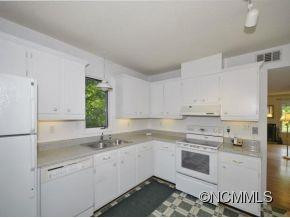 107 SHADOWBROOK DRIVE - Photo 8