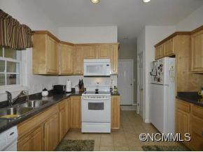 3 SLOSMAN DRIVE - Photo 3