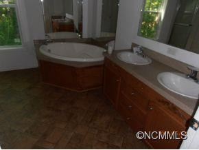 726 Halsbury Avenue - Photo 5