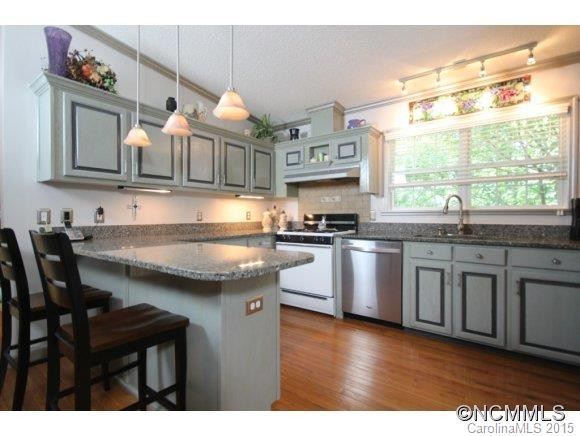 865 Kentwood Lane - Photo 2