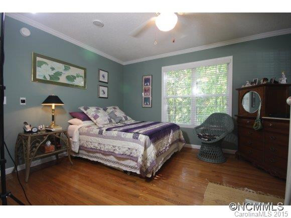 865 Kentwood Lane - Photo 4