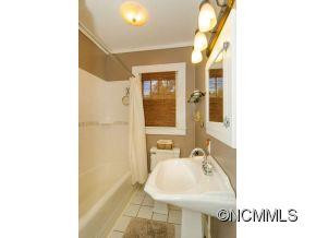 138 Brevard Road - Photo 15