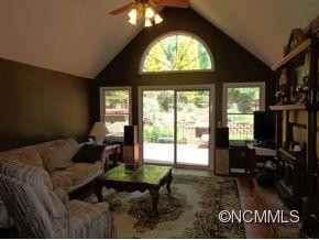 3 Neighborly Dr - Photo 3