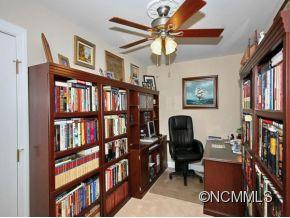 812 WEST POINTE DRIVE - Photo 11
