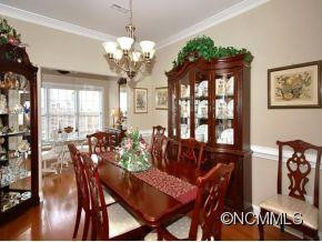 812 WEST POINTE DRIVE - Photo 4