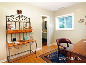 19 Westview Road - Photo 8