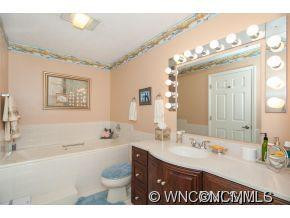 703 Fleetwood Plaza - Photo 14