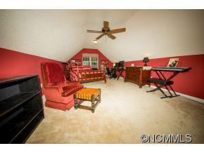 108 BRIDLEWOOD TRAIL - Photo 16