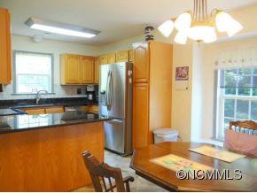 445 Glensprings Drive - Photo 5