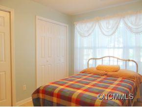 445 Glensprings Drive - Photo 7
