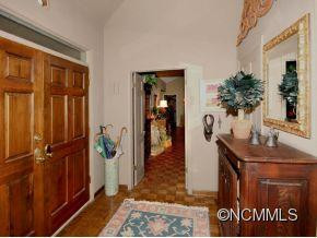219 Estate Drive - Photo 2