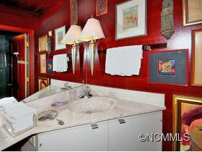 219 Estate Drive - Photo 3