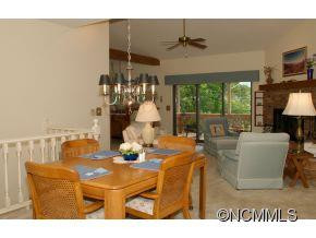 1764 SUMMIT DRIVE - Photo 12