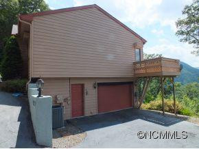 1764 SUMMIT DRIVE - Photo 16