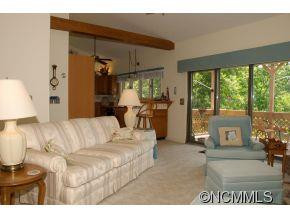 1764 SUMMIT DRIVE - Photo 18