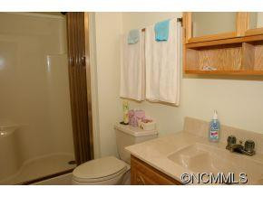 1764 SUMMIT DRIVE - Photo 20