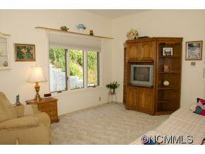 1764 SUMMIT DRIVE - Photo 24