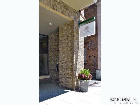 21 BATTERY PARK UNIT 604 - Photo 2