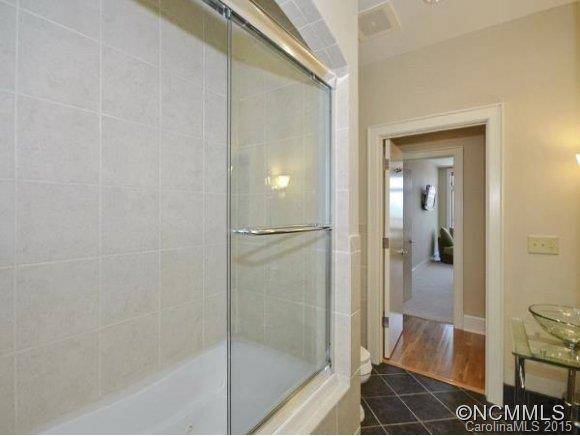 21 BATTERY PARK UNIT 604 - Photo 18