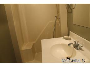 187 Moody Avenue - Photo 7