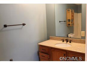 187 Moody Avenue - Photo 8
