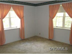 7 GREENBRIAR WOODS CIRCLE - Photo 14