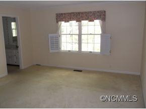 7 GREENBRIAR WOODS CIRCLE - Photo 9