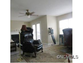 10 West Danbury - Photo 17
