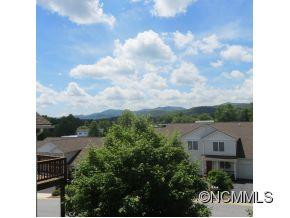 10 West Danbury - Photo 4