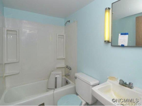 87 PERSHING ROAD - Photo 13