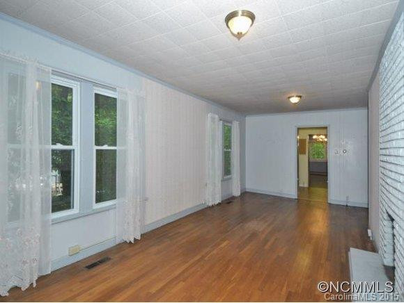87 PERSHING ROAD - Photo 4