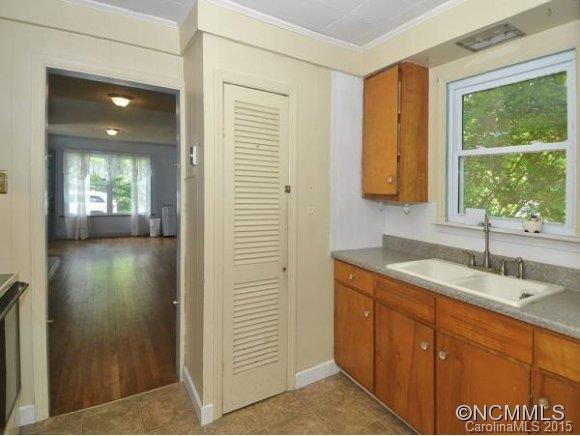 87 PERSHING ROAD - Photo 5