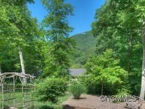 715 Laurel Ave. - Photo 2