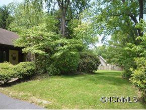 5 CAROLEWOOD - Photo 2