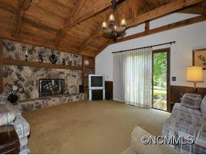 5 CAROLEWOOD - Photo 8