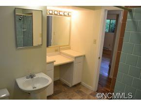 242 Brooklyn Lane - Photo 12