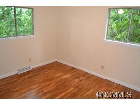 242 Brooklyn Lane - Photo 10