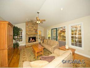 506 CARSON DRIVE (2) - Photo 3