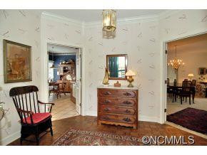 400 Charlotte Street #402 - Photo 2