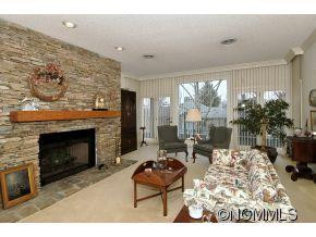 400 Charlotte Street #402 - Photo 3