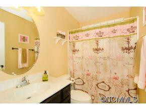 8 Dansford Lane - Photo 19