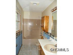 28 Spring Lane - Photo 9