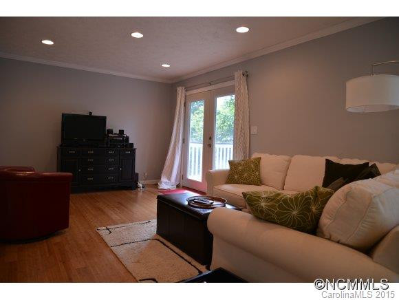 31 Arco Rd - Photo 2